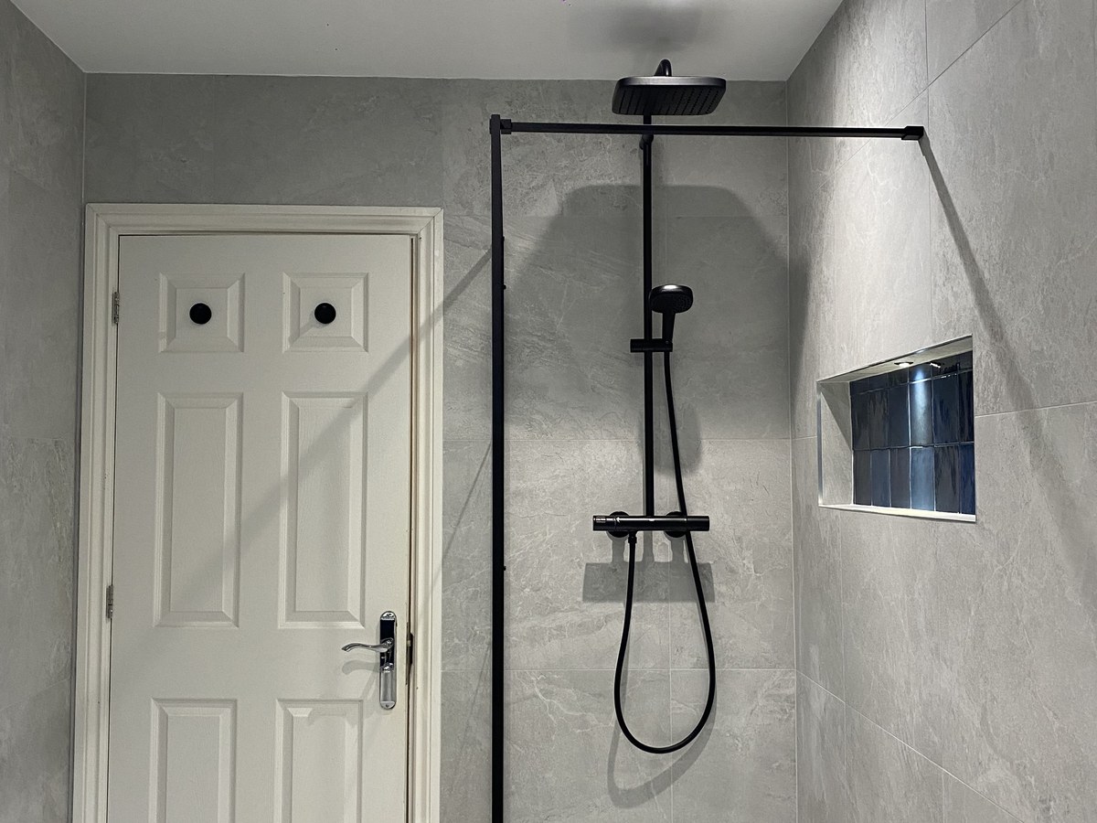 Bespoke vanity unit and basin in Godalming